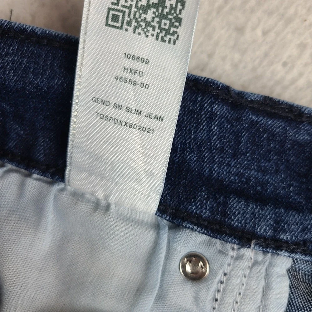 True Religion Jeans Mens 32x33 Blue GENO Relaxed Slim Dark Wash Denim *